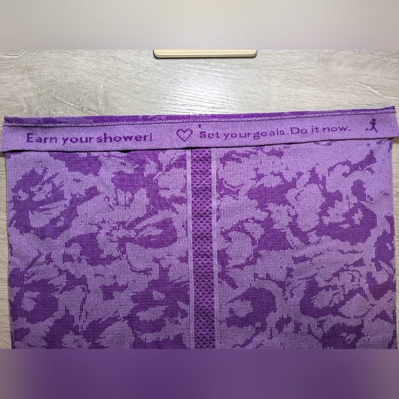 Lululemon Purple Printed Logo Slim Swiftly Tech Racerback Knit Tank Top 4 - Picture 7 of 9